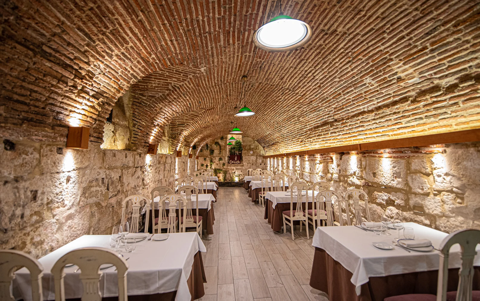 Comedor del restaurante Oroviejo en Salamanca